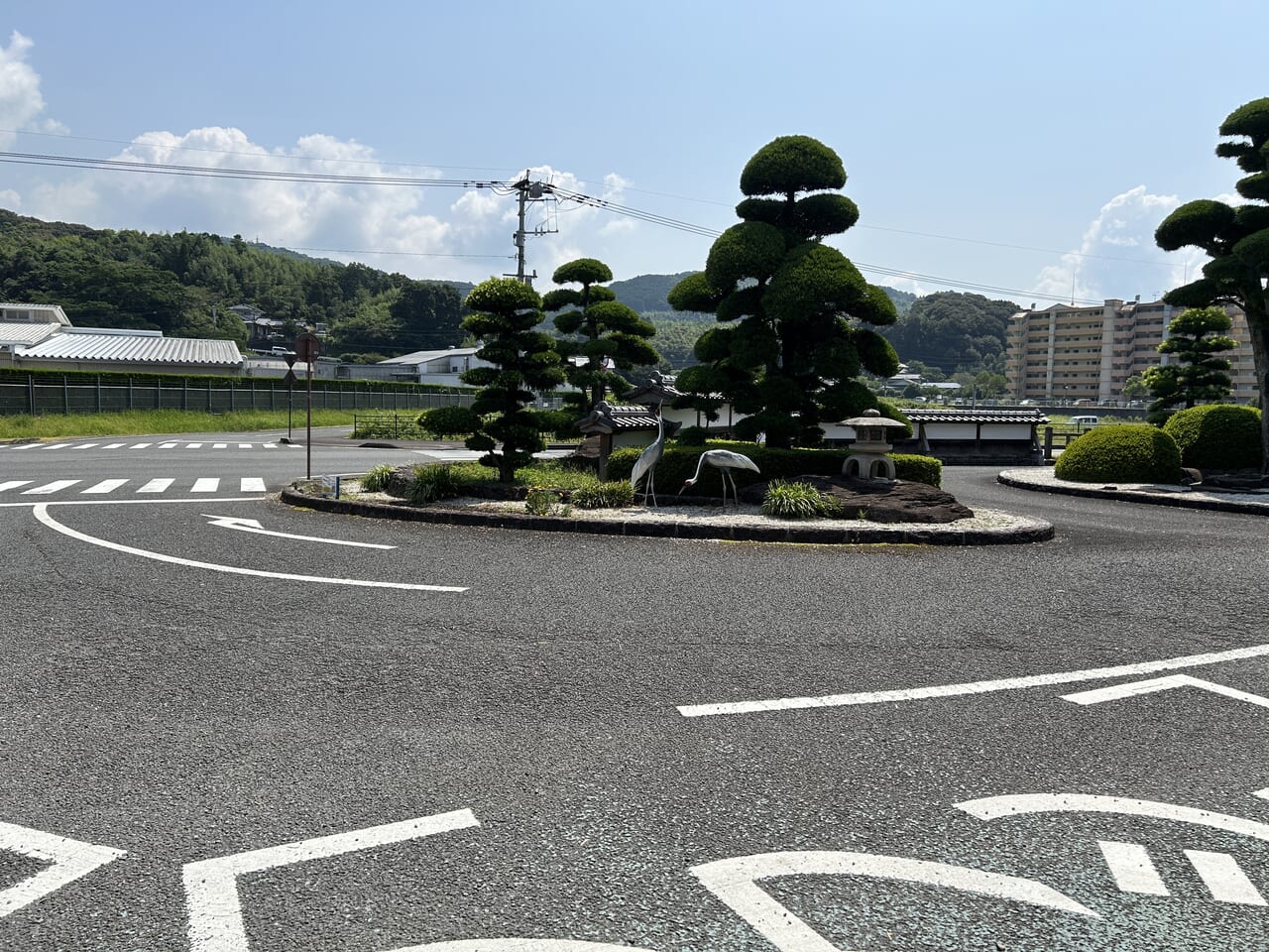 出水市出水駅の東口のロータリー