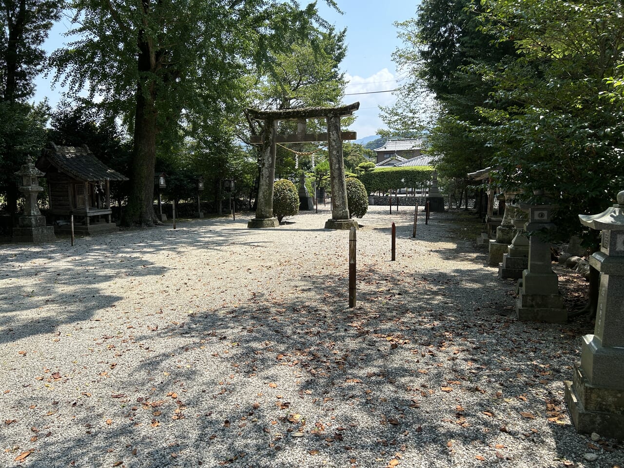 出水市諏訪神社の鳥居