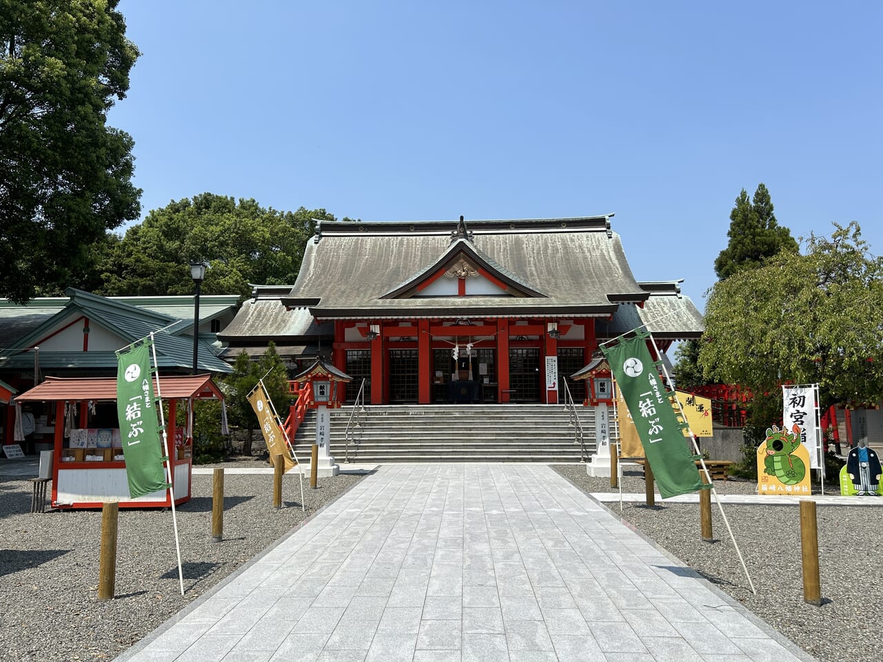 出水市の箱﨑八幡神社の神殿