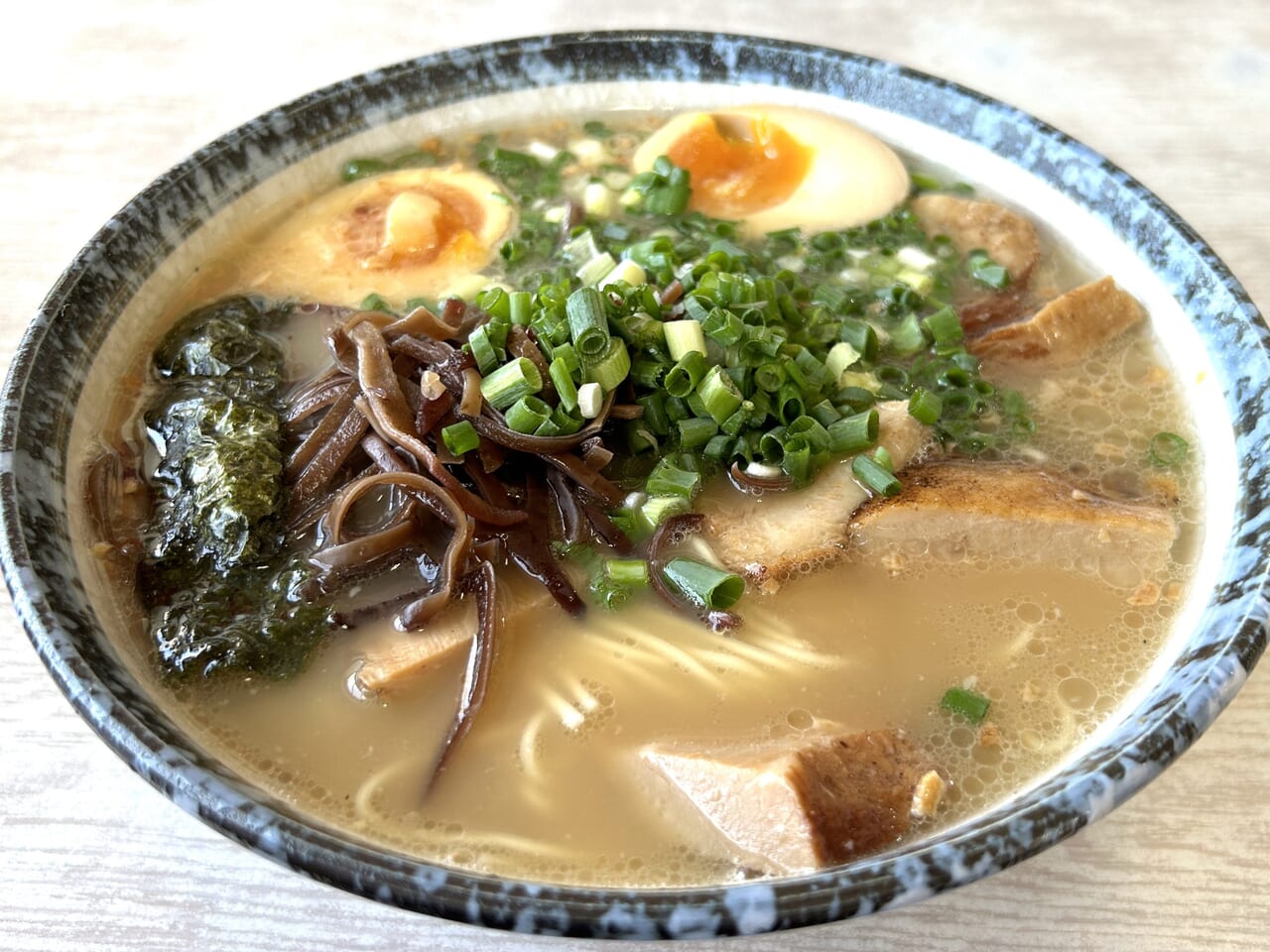 出水市飛鳥ラーメンのとんとろチャーシューメン