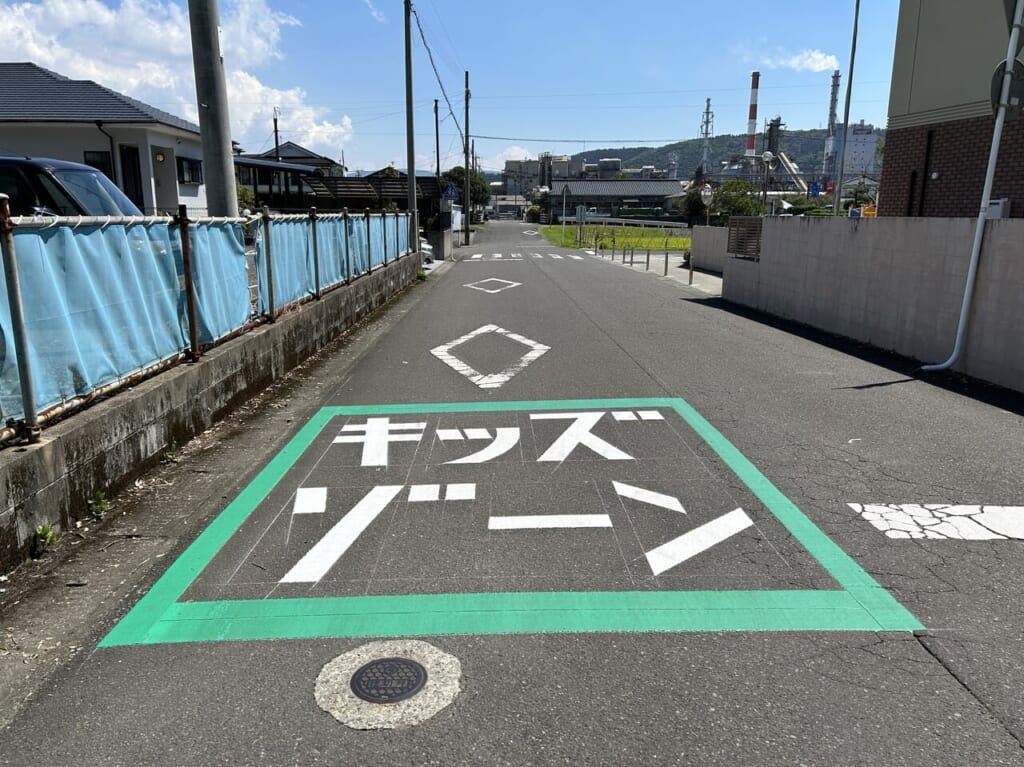 薩摩川内市キッズゾーンみくに保育園前