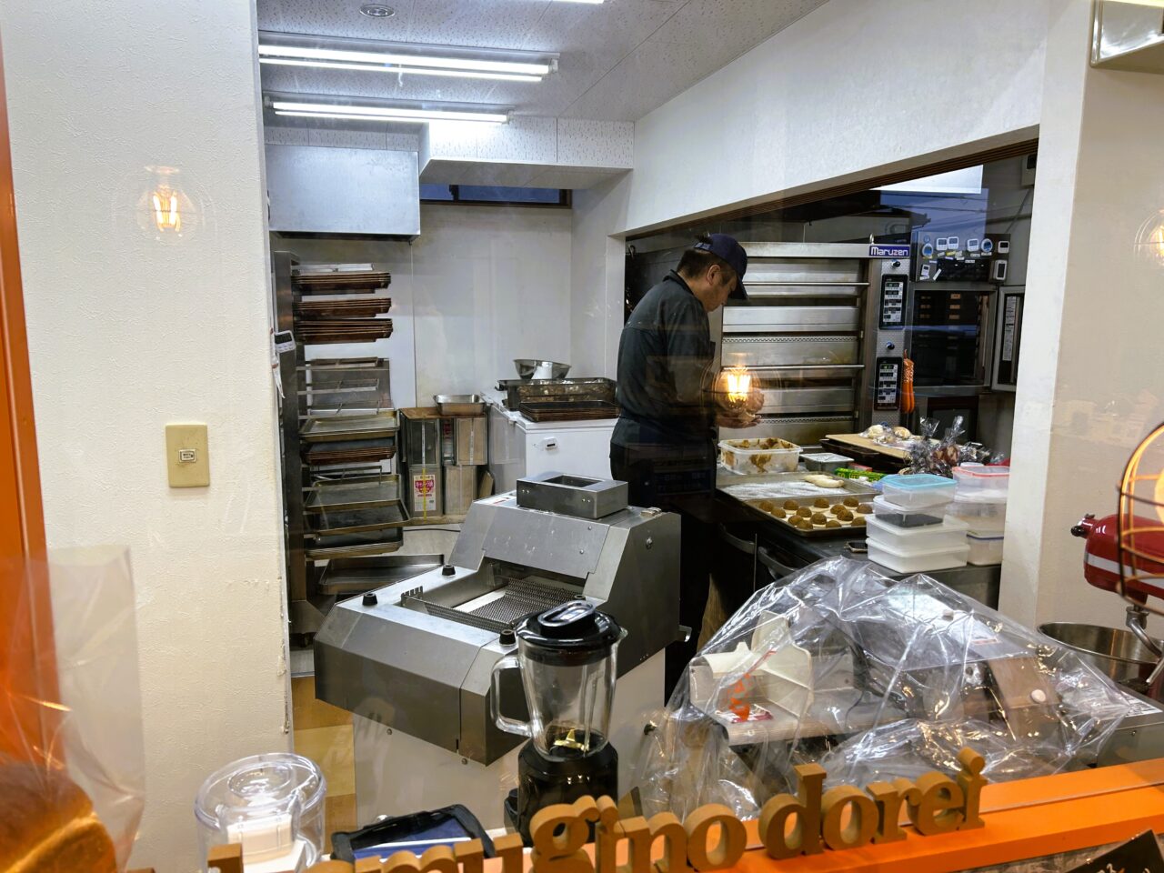 薩摩川内市小麦の奴隷薩摩川内店の工房