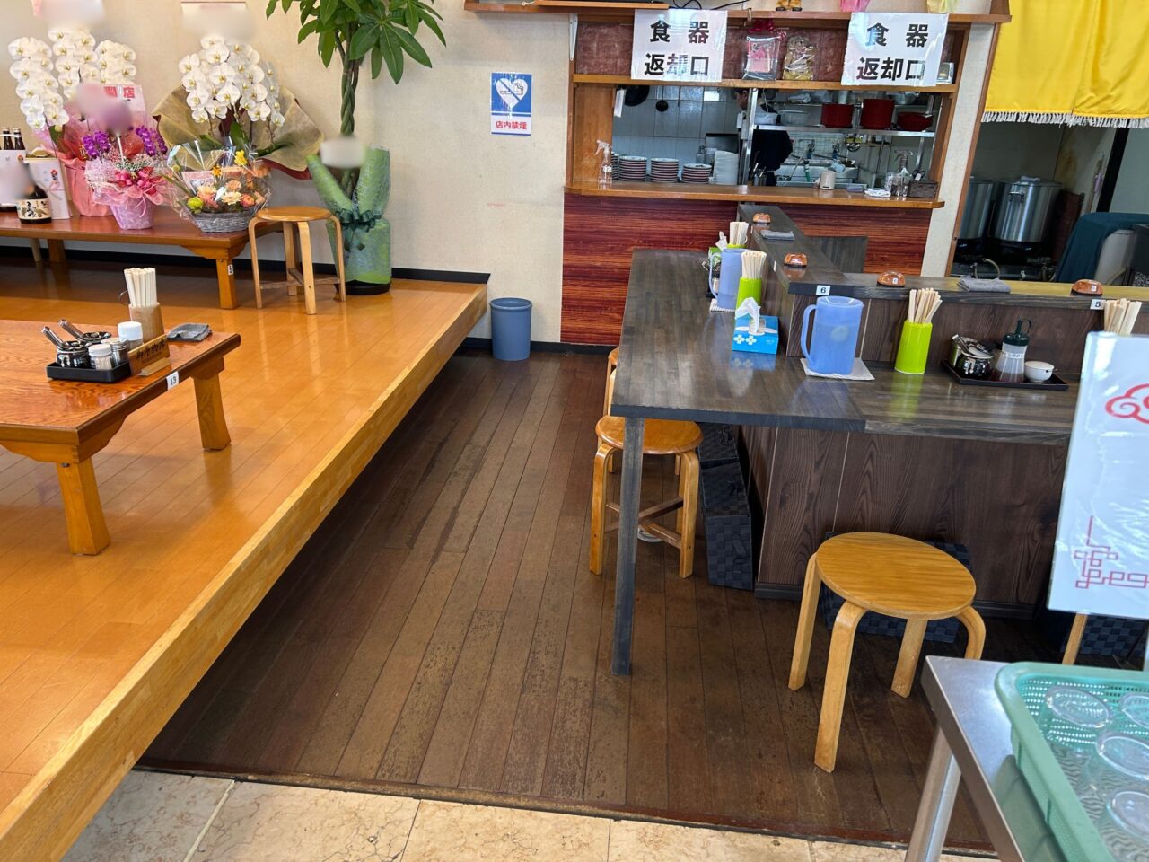 薩摩川内市立山商店のカウンター