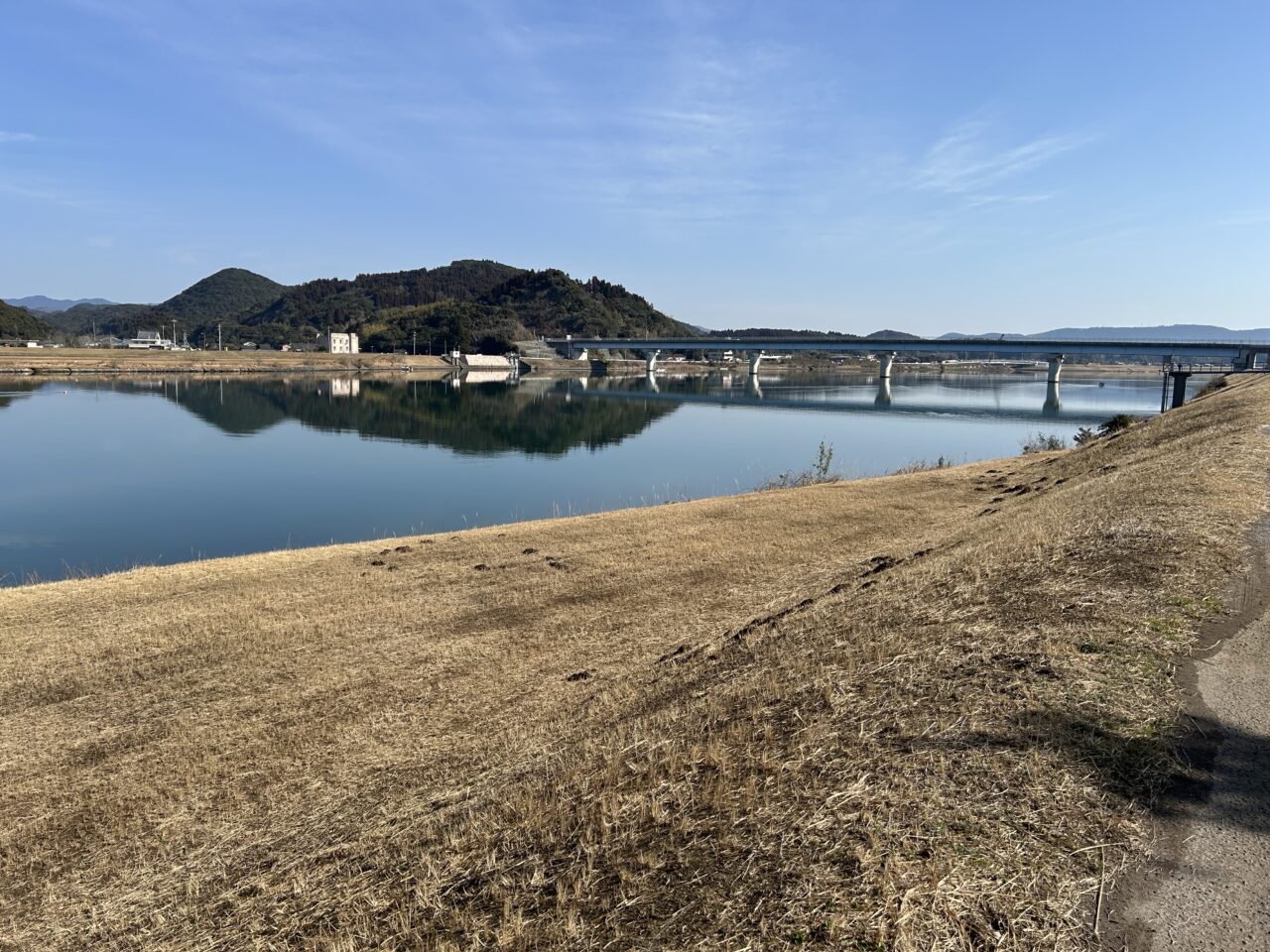 薩摩川内市八間川水辺の楽校公園の眺め