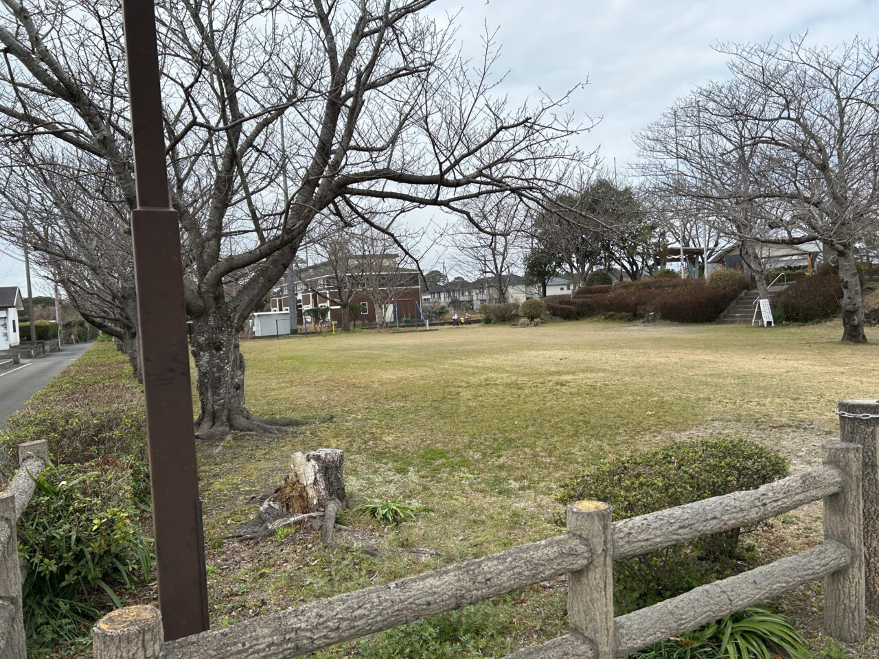 出水市特攻碑公園広場