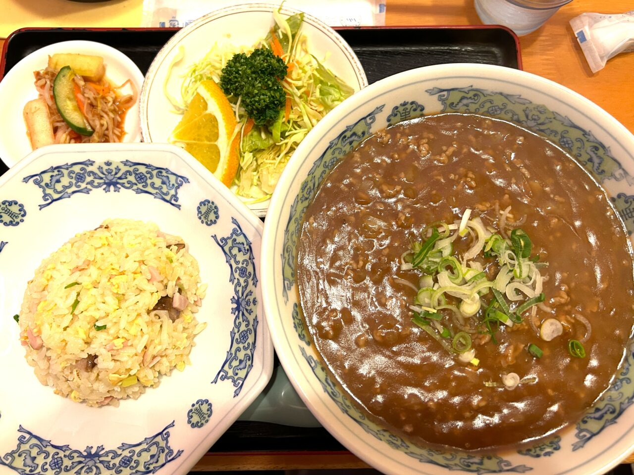 出水市赤坂飯店のジャージャー麺セット