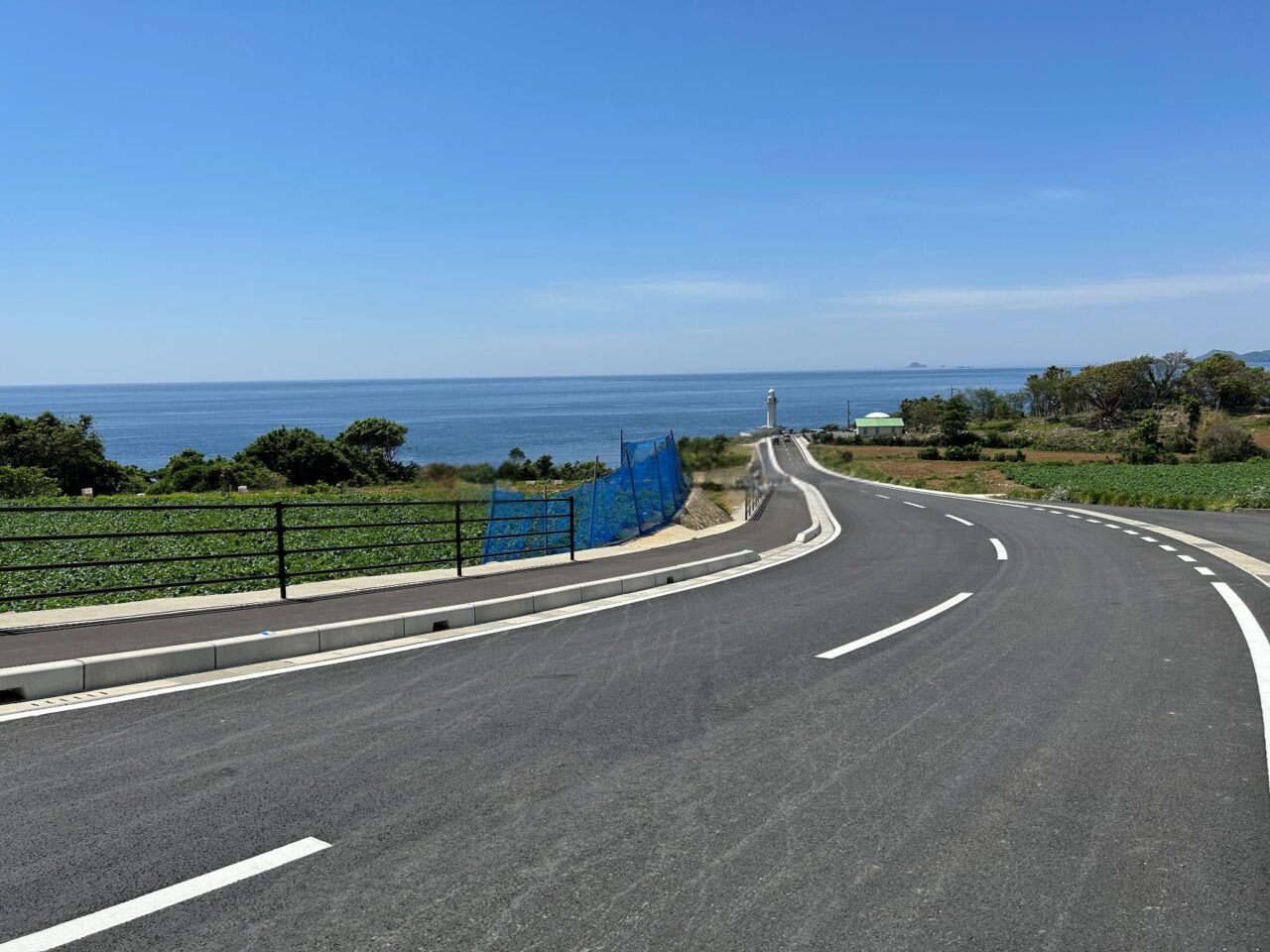 長島町長崎鼻灯台公園の道路