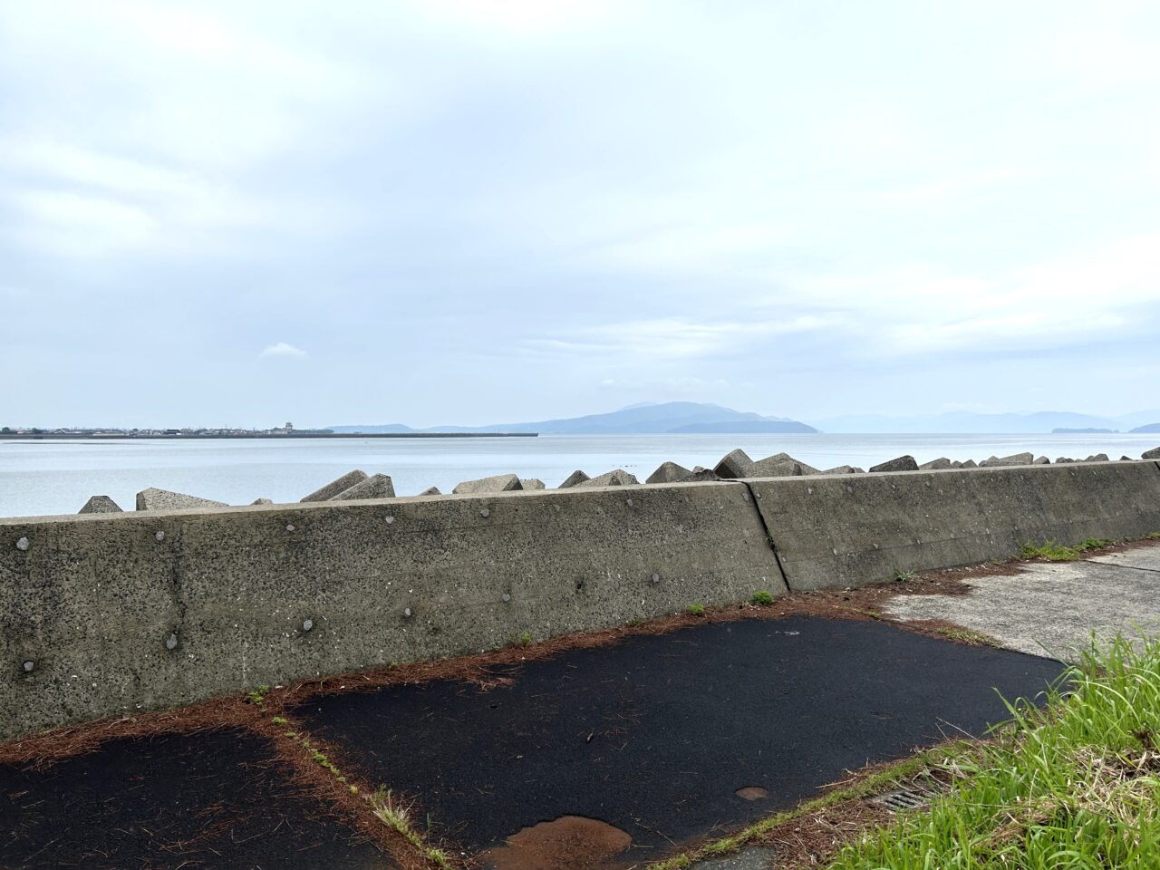 出水市みなと公園から見える島