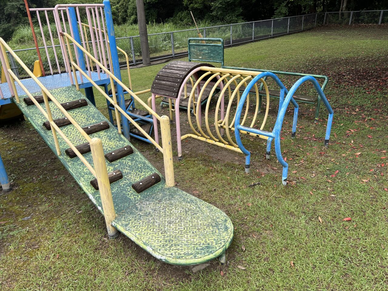 出水市上畑公園丸遊具