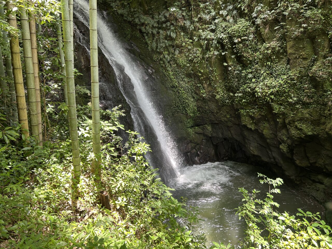 薩摩川内市藤本滝上から