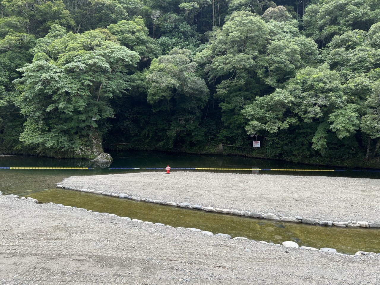 薩摩川内市とうごう五色親水公園の川